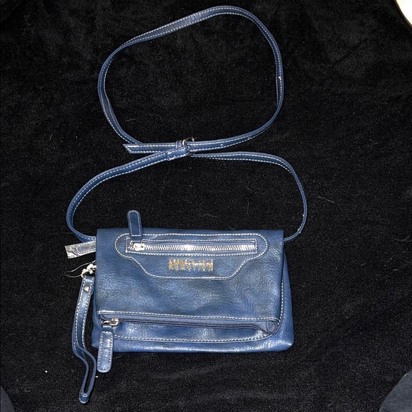 Kenneth Cole Reaction Navy Crossbody Bag - Picture 1 of 3